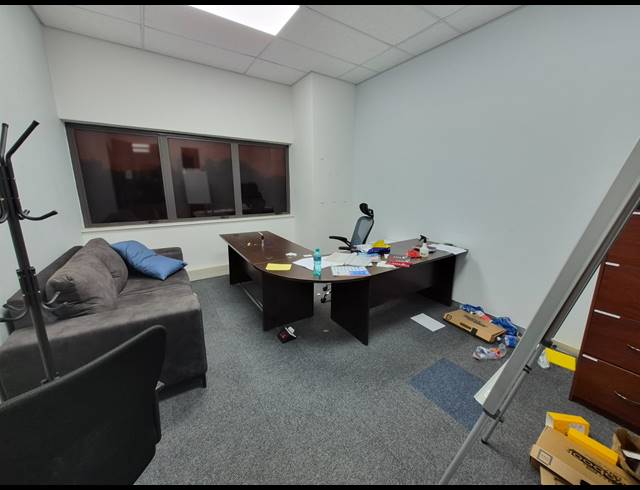 331M² OFFICE TO LET IN RIVONIA